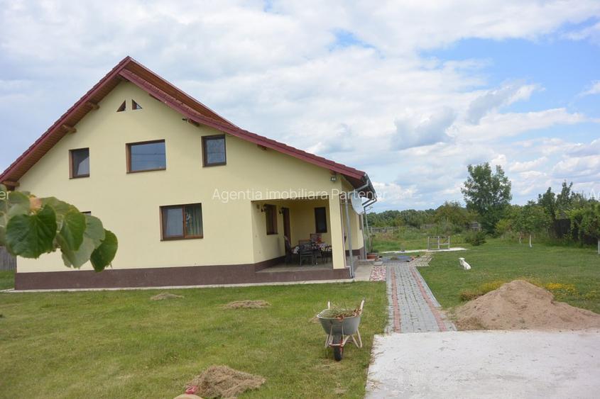 Casa P+E, la 15 km de Poiana Lacului, finisata, mobilata,  teren 7500mp, - 21