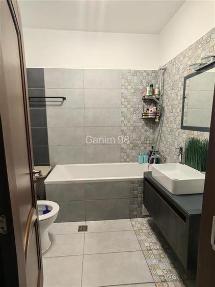 Apartament 2 camere , zona ultracentrala , bloc rezidential, et 2 5, 65 mp , mob - 7