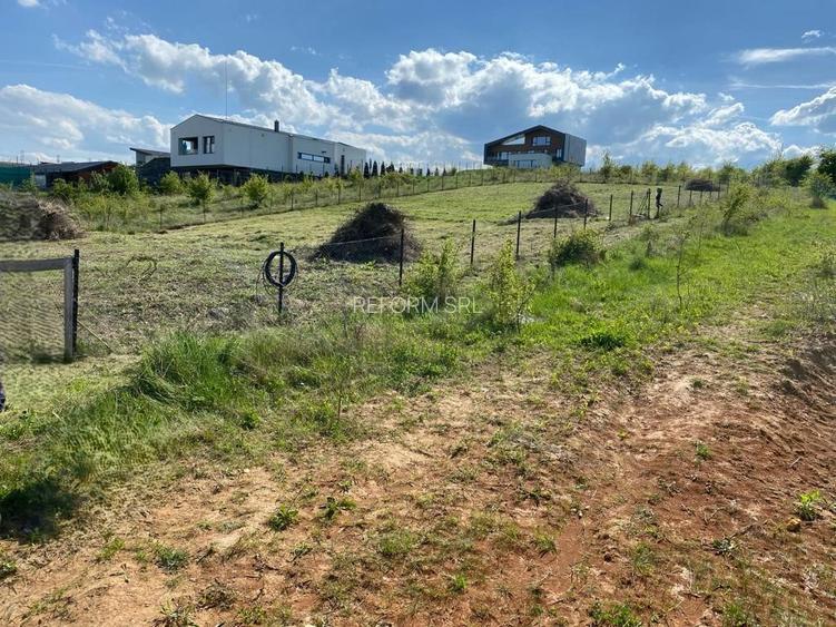 De vânzare teren intravilan, Sălicea – 1711 mp, parcelabil - 2