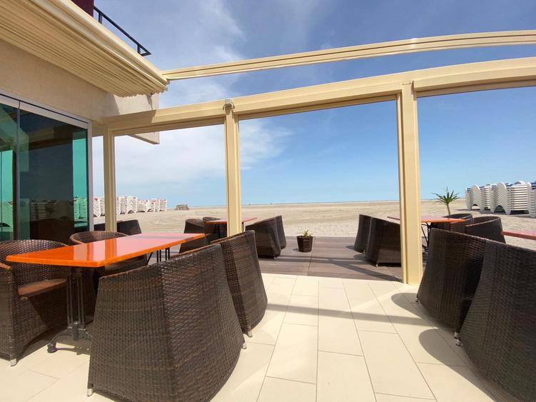 Mamaia, Hotel+ restaurant