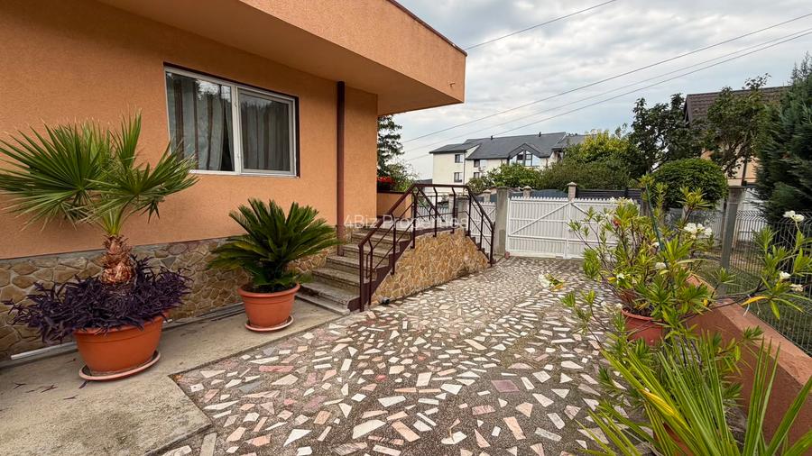 Casă de închiriat în Sărărie – 360 mp, 7 camere și 2 locuri de parcare - 8