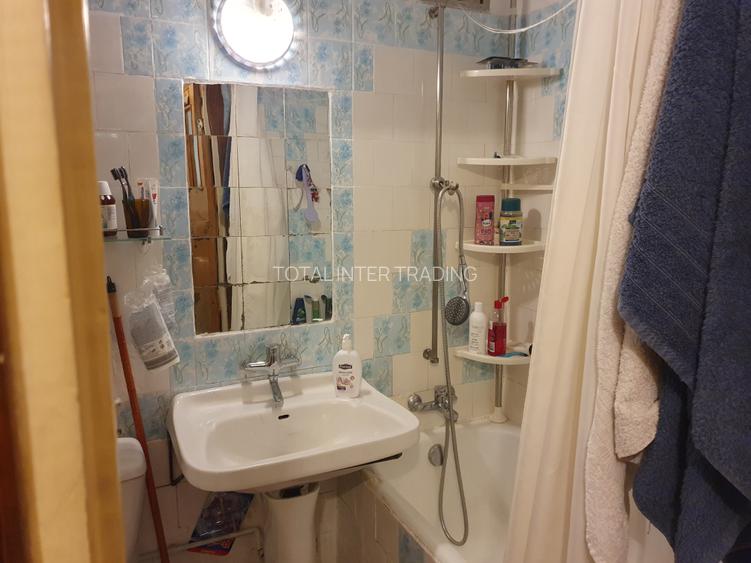 Vanzare-3 camere-1/4-sdec-Dr Taberei-Lovinescu-liber-de renovat-109000E - 14