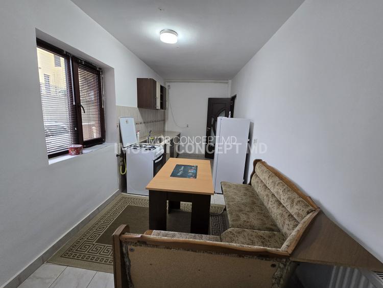 INCHIRIERE Garsoniera spatioasa, in bloc la curte, zona Mihai Bravu - 7