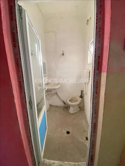 TECHIRGHIOL CENTRAL CASA CARAMIDA TEREN 290 MP. DISTANTA PANA LA  LAC 25O M - 9