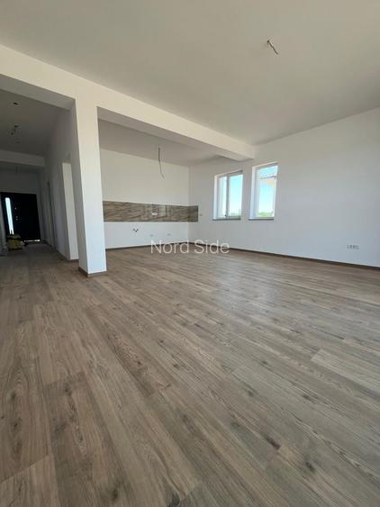 Casa parter Tunari 5 camere curte 500m2, UTILITATI, zona buna - 4