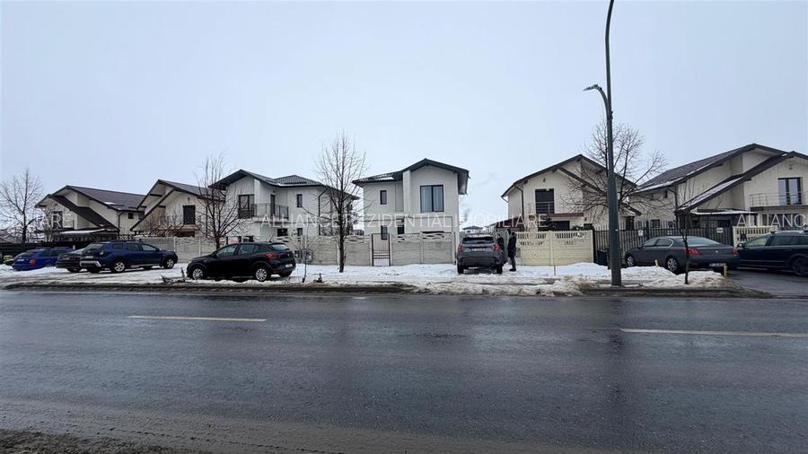 B-dul 1 MAI - Stradal - Mobilata si Utilata - 4 camere - - 3