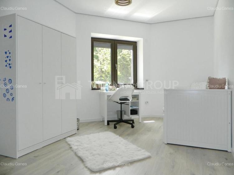 Apartament superb de 4 camere, curte proprie, zona Bartolomeu. - 6