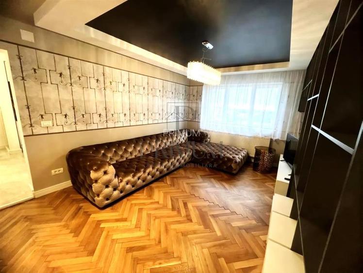 SEMICENTRAL - NOKIA - BLOC IZOLAT - LIFT - 3 CAMERE - CENTRALA PROPRIE - CLIMA - 4