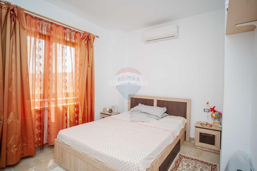 Complex cu Piscină/Cazare de Vânzare, 10.777mp Teren - DN24, Vaslui - 25