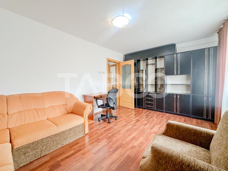 Apartament cu 2 camere decomandate de vanzare in cartierul Zorilor - 3