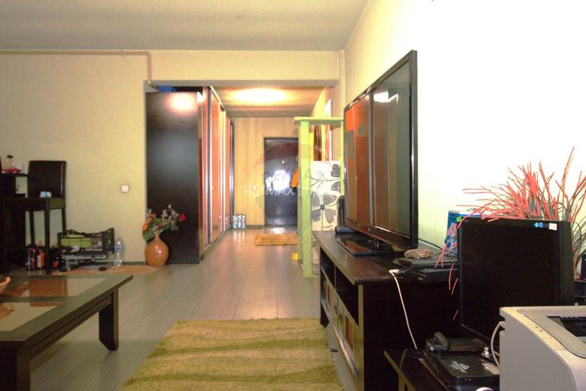 Apartament generos 88mp cu 2 camere de vanzare  Drumul Taberei - 16