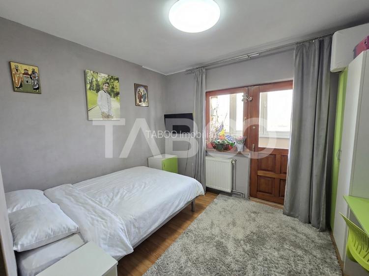 Apartament 3 camere 2 bai 64 mpu bloc cu lift in zona Vasile Aaron - 5