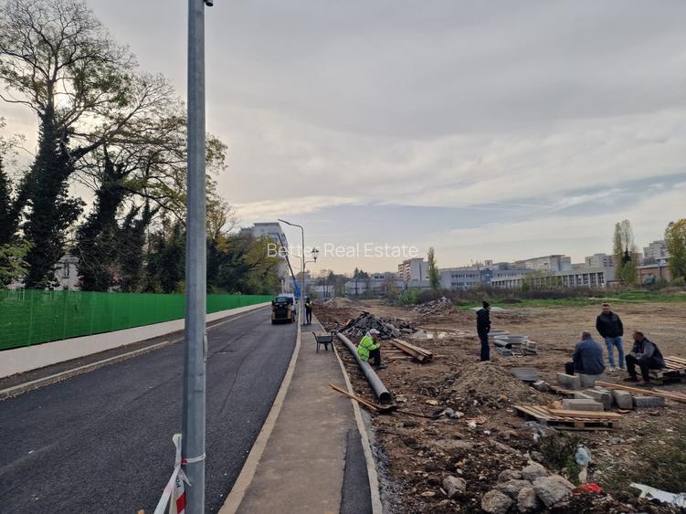 Teren de vanzare - Sector 4, Bucuresti - 15.000 mp - 6.500.000 Euro - 9