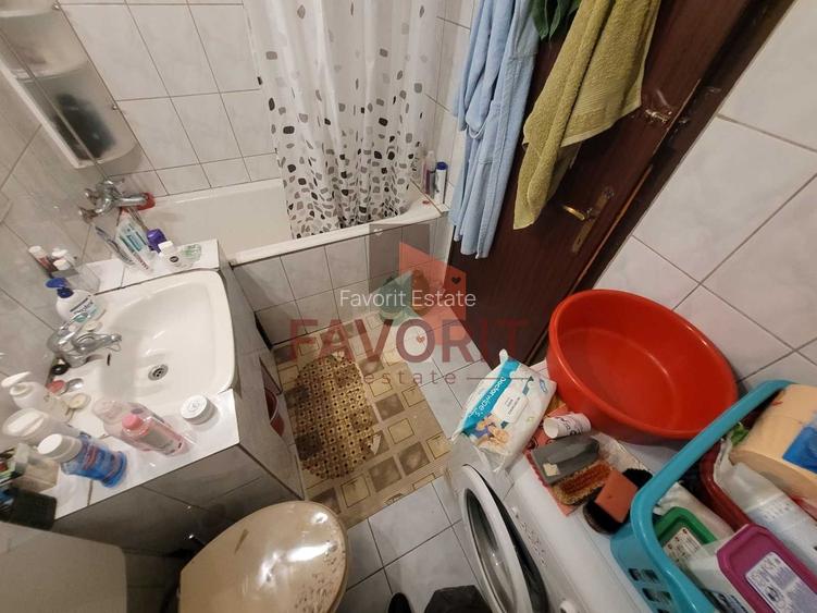 Etaj intermediar. Disponibil imediat . Zona excelenta - 8