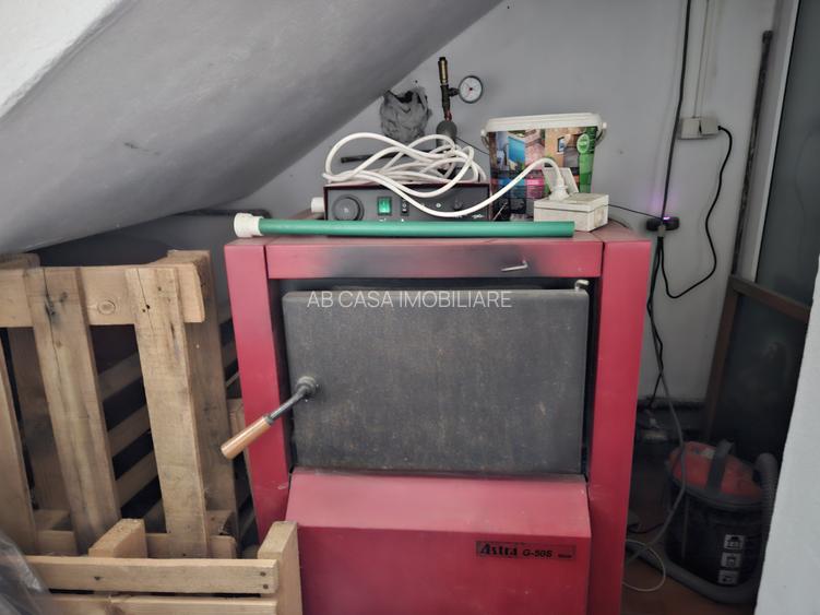 Imobil P+2E+M, cu spațiu comercial, zona Spitalul Județean, comision 0% - 40