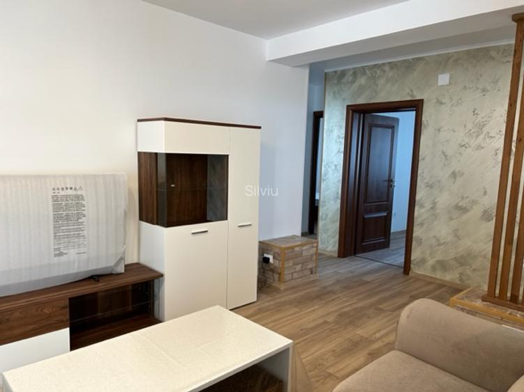 De închiriat apartament 4 camere lux,  centrul civic  - 9