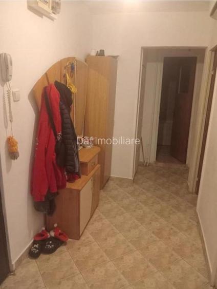 79990 euro -2camere -53mp- Sebastian - bloc 1983 - 5