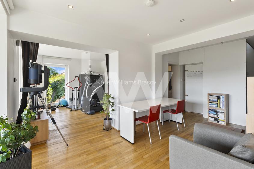 Proprietate unica cu priveliste spectaculoasa in inima Brasovului - 8