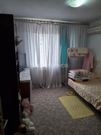 4Camere Crangasi  Metrou Piata - 4