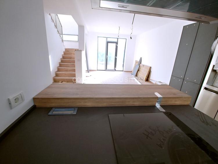 🏡 Vilă 5 camere cu mansardă și garaj, curte 350 mp, mutare imediată - 6