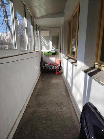 Apartament 2 camere Basarabia Gheorghe Petrascu - 4