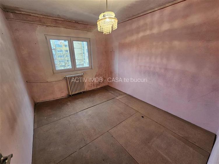 Resita, 3 Cam. Dec., Micro 4 - 3