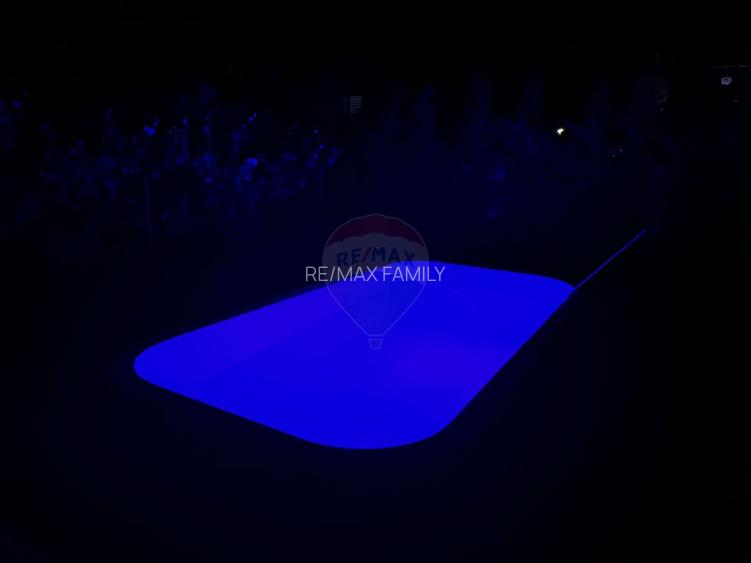 Casă / Vilă 5 camere,piscina Cart.Orizont 2 zona Metropolitana Oradea - 13