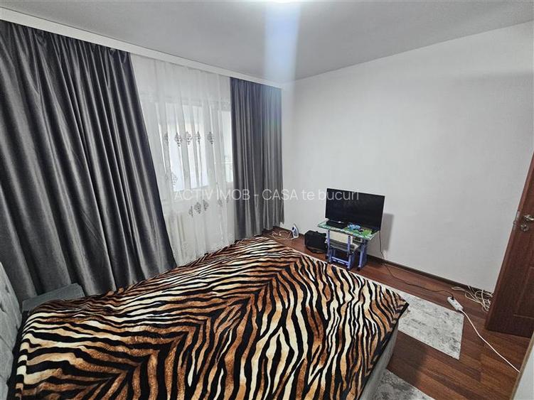 Resita, 3 Cam. Cf. 1, Mobilat+Utilat, Et. 1, Bulevard, Micro 3 - 28