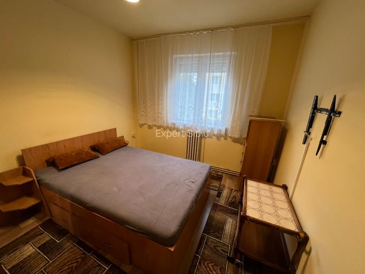 INCHIRIEZ  apartament 3 camere,semidecomandat,zona Mihai Viteazul - 5