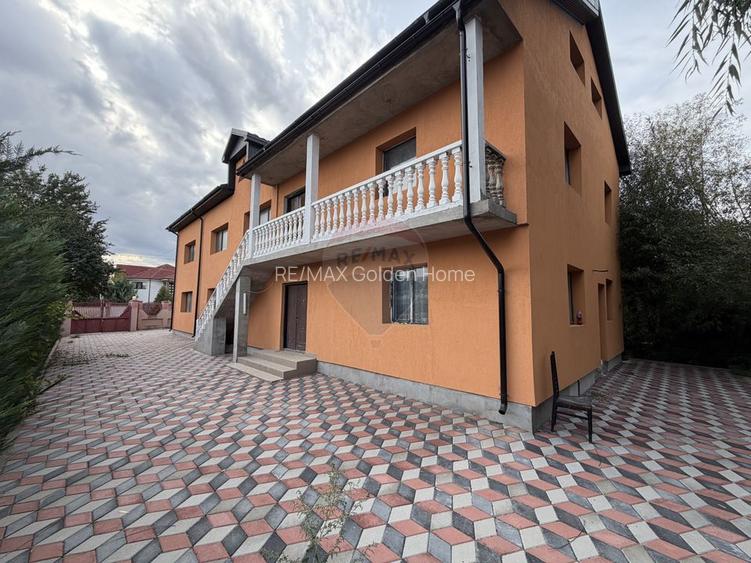 Casă / Vilă cu 8 camere - 17