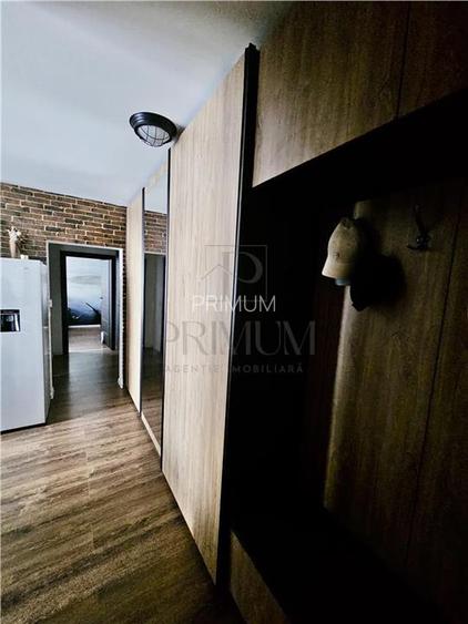 Dumbravita Central - 3 Camere - Et 2/2 - Centrala proprie - Clima - 2 Locuri par - 9