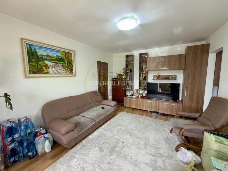 Apartament 2 camere, semidecomandat, cartier Craiovita Nouă, zona Orizont - 2