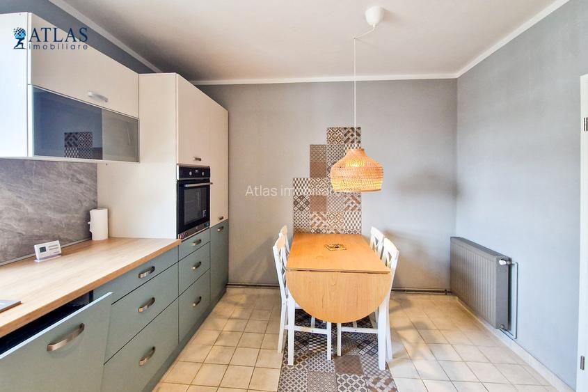 Decomandat, 3 camere, 91 mp., ultracentral, et. 2  din 4, vedere catre Tampa, - 14