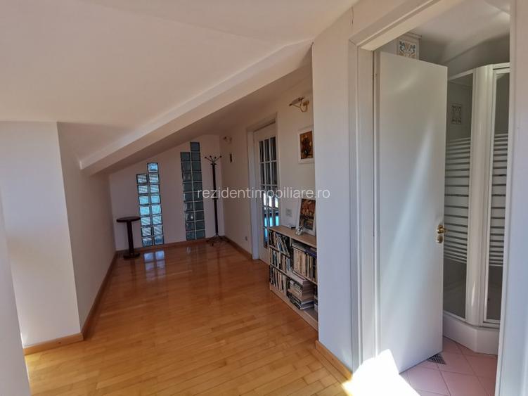 Vila superba cu piscina si gradina superba in Domnesti - 18