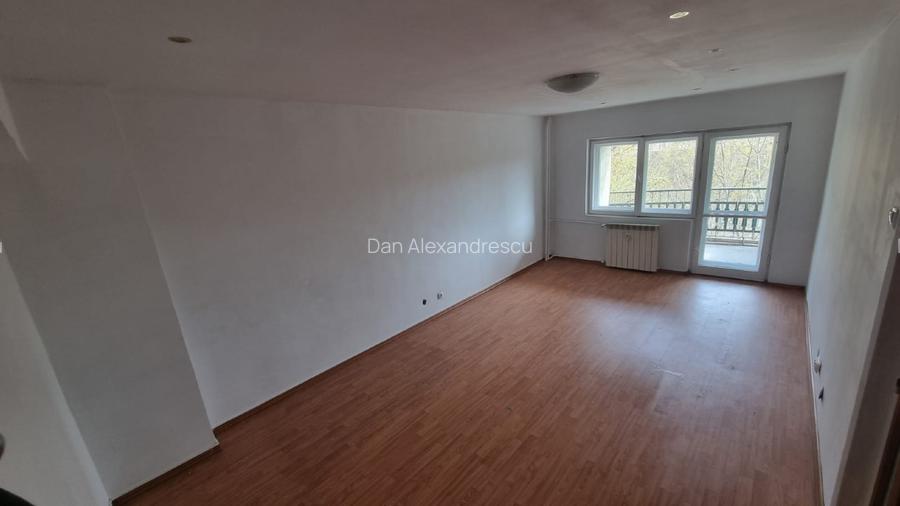 Apartament 3 camere, et.2, Bd. Unirii 59 stradal (Banca Transilvania), Sector 3 - 6