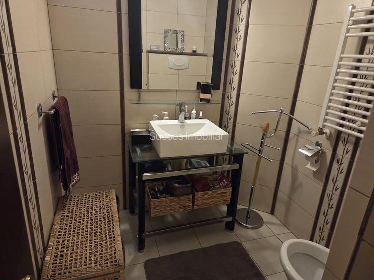 OZANA-AUCHAN TITAN,VILA SUPERBA,P+2,400MP,VECINI VIP, 1.050.000EURO - 12