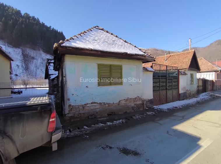 Teren intravilan cu 2 case traditionale in Sibiu Rau Sadului - 7