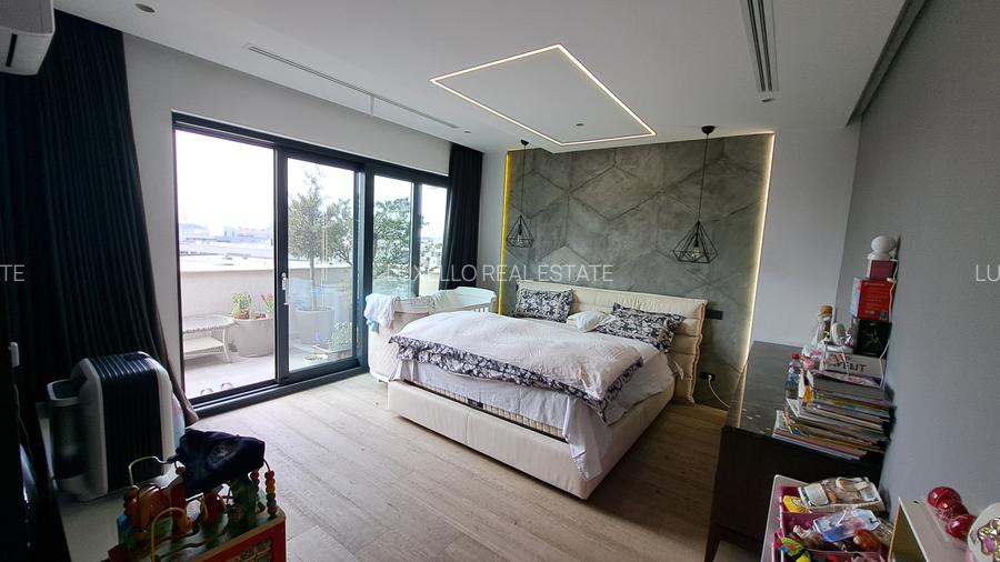 APARTAMENT 8 CAMERE CU SCARA INTERIOARA TIP LOFT -ULTRA LUX - 60