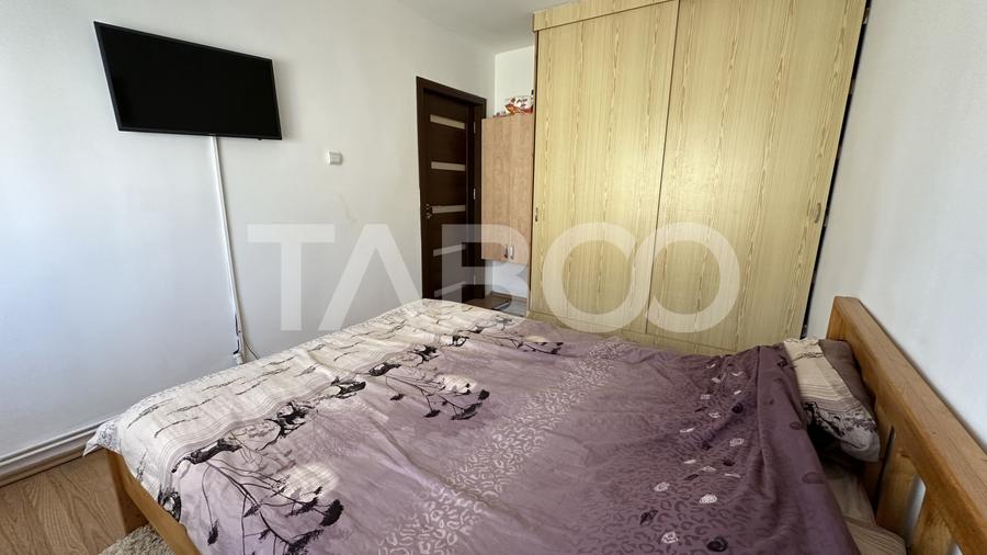 Apartament 4 camere 2 bai bloc cu lift pivnita Mihai Viteazul Sibiu