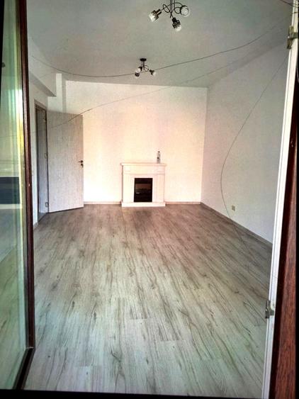 Spatiu de inchiriat | 2 camere | Pretabil birou | Sediu firma | Terasa | Parcare