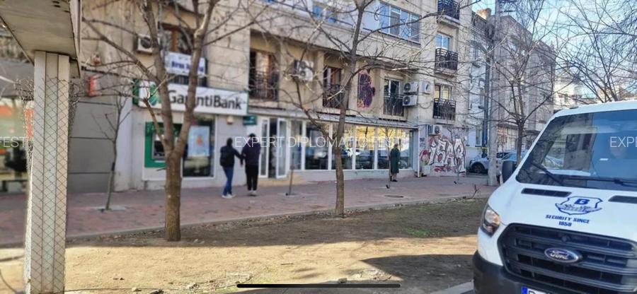 Unirii-Coposu -175 mp- 1.200.000  euro vanzare - 7000 euro  chiria lunara - 6