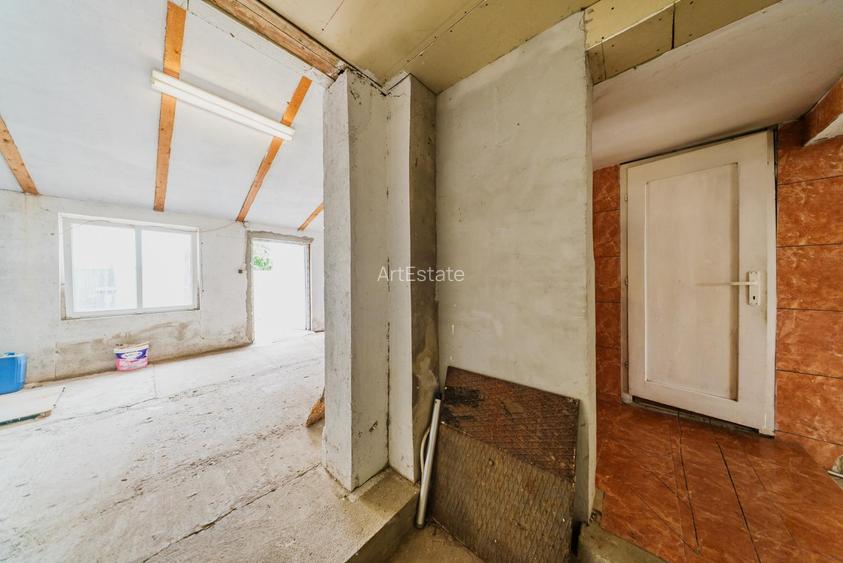 Casă de vânzare Șeitin, Locuință + spațiu comercial + mansardă, zonă centrală - 17
