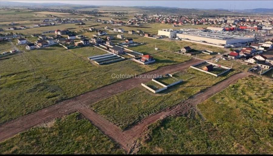 Teren intravilan de vanzare - 2