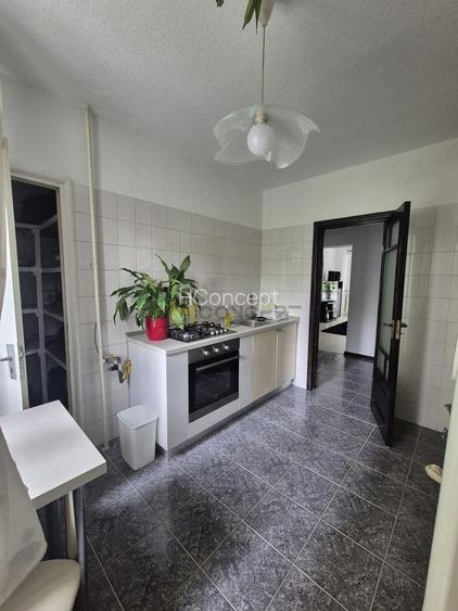 Inchiriere Apartament 3 camere disponibil imediat Bld Decebal - 4