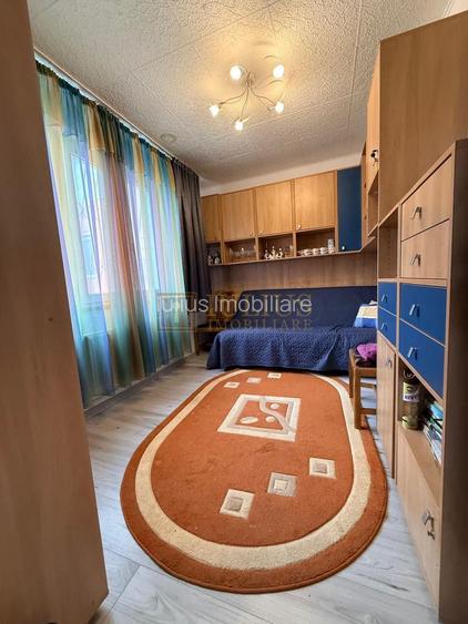 2 camere| curte comuna cu 3 apartamente| centrala proprie| zona aradului| - 7