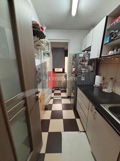 Vânzare apartament 3 camere Prelungirea Ferentari - Șc. 136 - 3