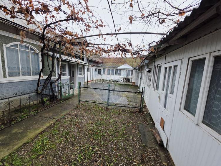 Casă / Vilă cu 4 camere de vânzare - 2