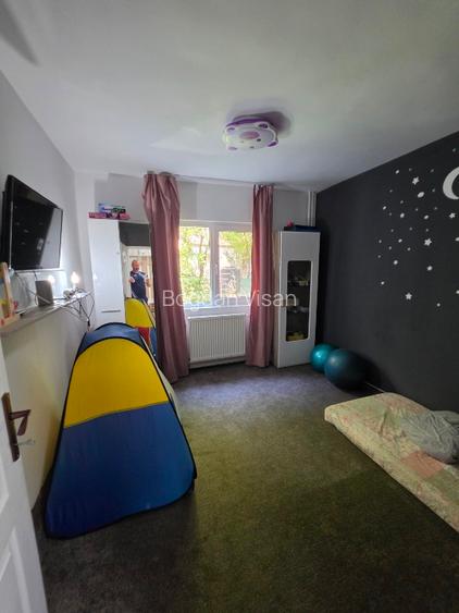 Apartament 4 camere, decomandat, liber!  - 10