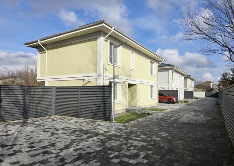 Vila Boutique in Otopeni Stil Britanic - Mansarda Locuibila - Aproape de Metrou - 2