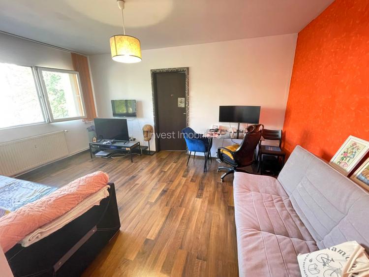 Podu Ros-Apartament 2 camere-etaj 2-bloc fara risc - 2